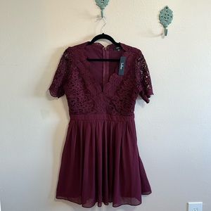 NWT Lulu’s Burgundy Lace Dress, L